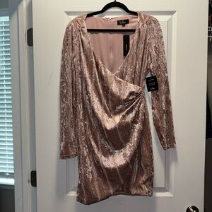 Long sleeve mauve pink velvet LuLus dress